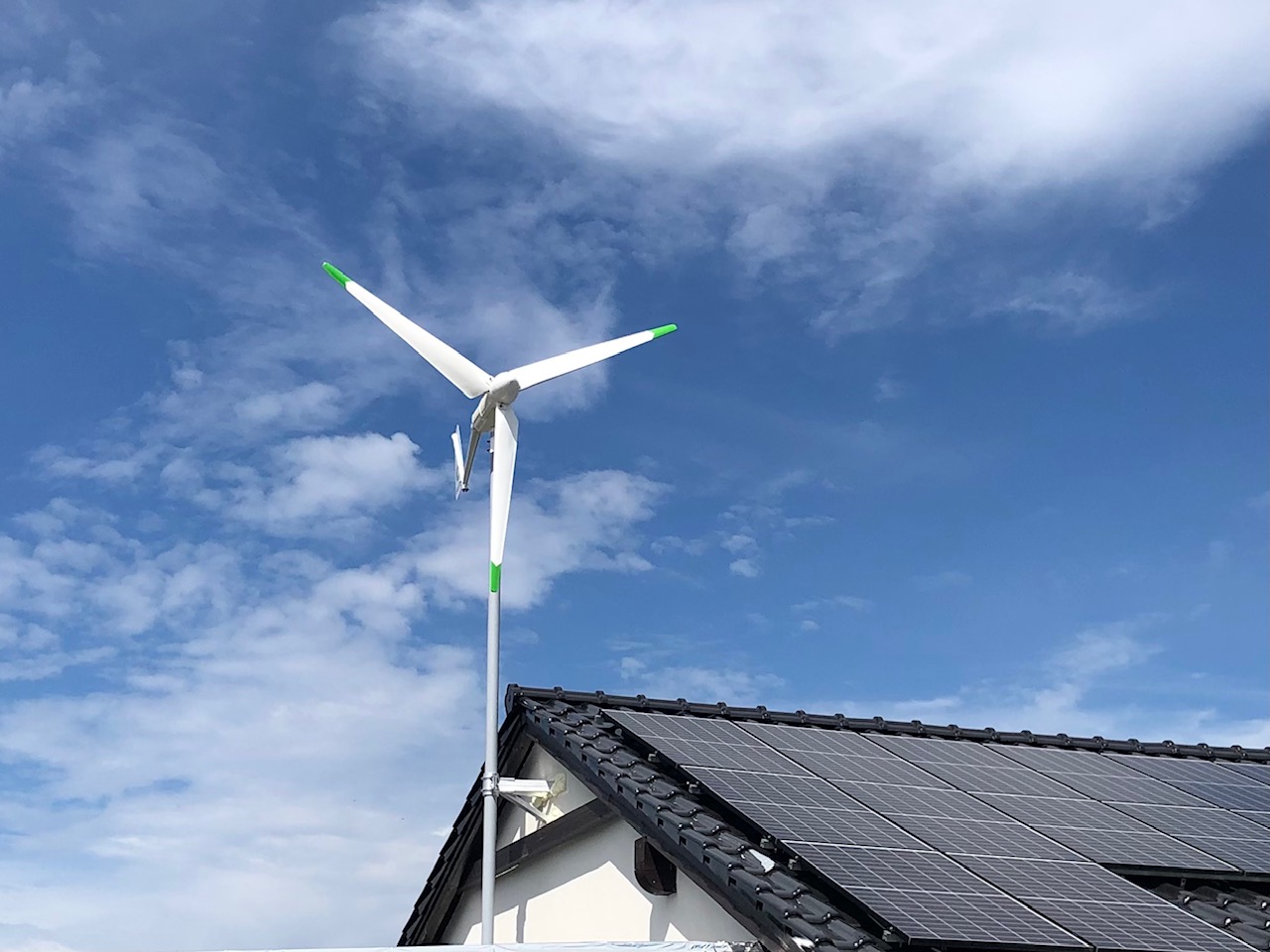 realizacja-elektrowni-wiatrowej-w-serwisie-samochodowym-jag-land-rudkapniewy