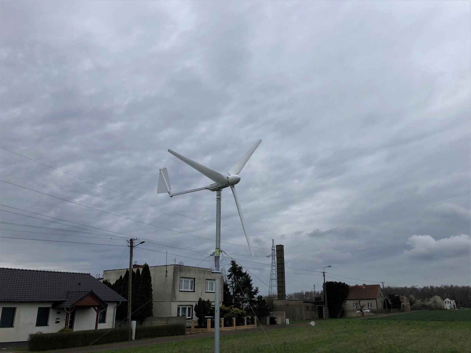 installation-of-a-wind-turbine-near-leszno