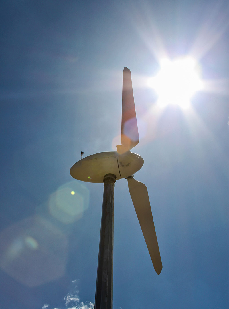 turbina wiatrowa z bliska